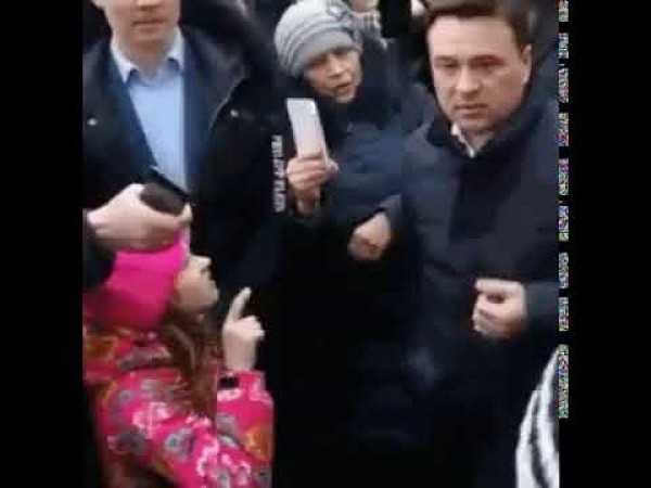 Удивленная девочка в розовом мем. что за мем про девочку: «секир-башка» в розовом из волоколамска и кто она такая. «девочку в розовом - в губернаторы подмосковья!»