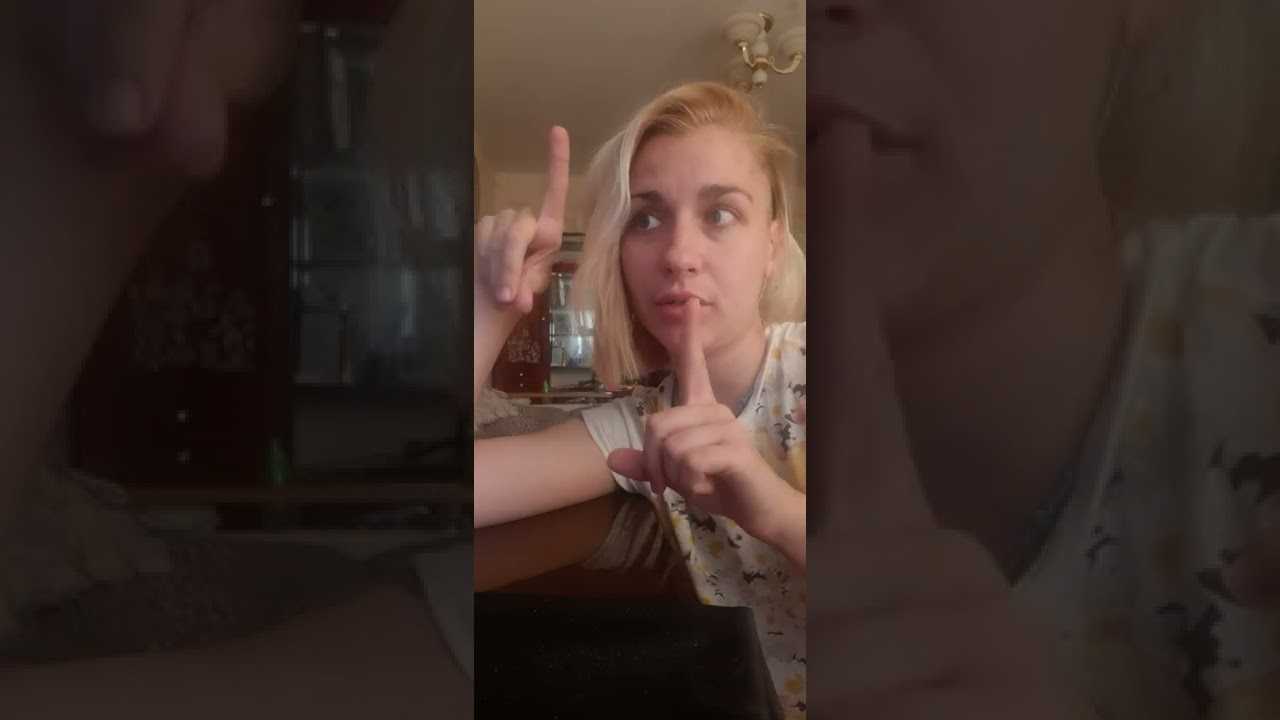 Рэперша Инстасамка с мужем Олегом Манекеном на видео потроллила блогершу Дашу Каплан, которой изменил супруг Юлик Певица насмехалась и тыкала пальцем в камеру