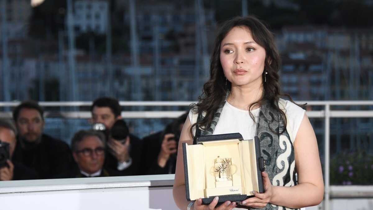 Приз за лучшую женскую роль на 71-м Каннском кинофестивале получила актриса из Казахстана Самал Еслямова, сыгравшая мигрантку в фильме Айка Сергея Дворцевого