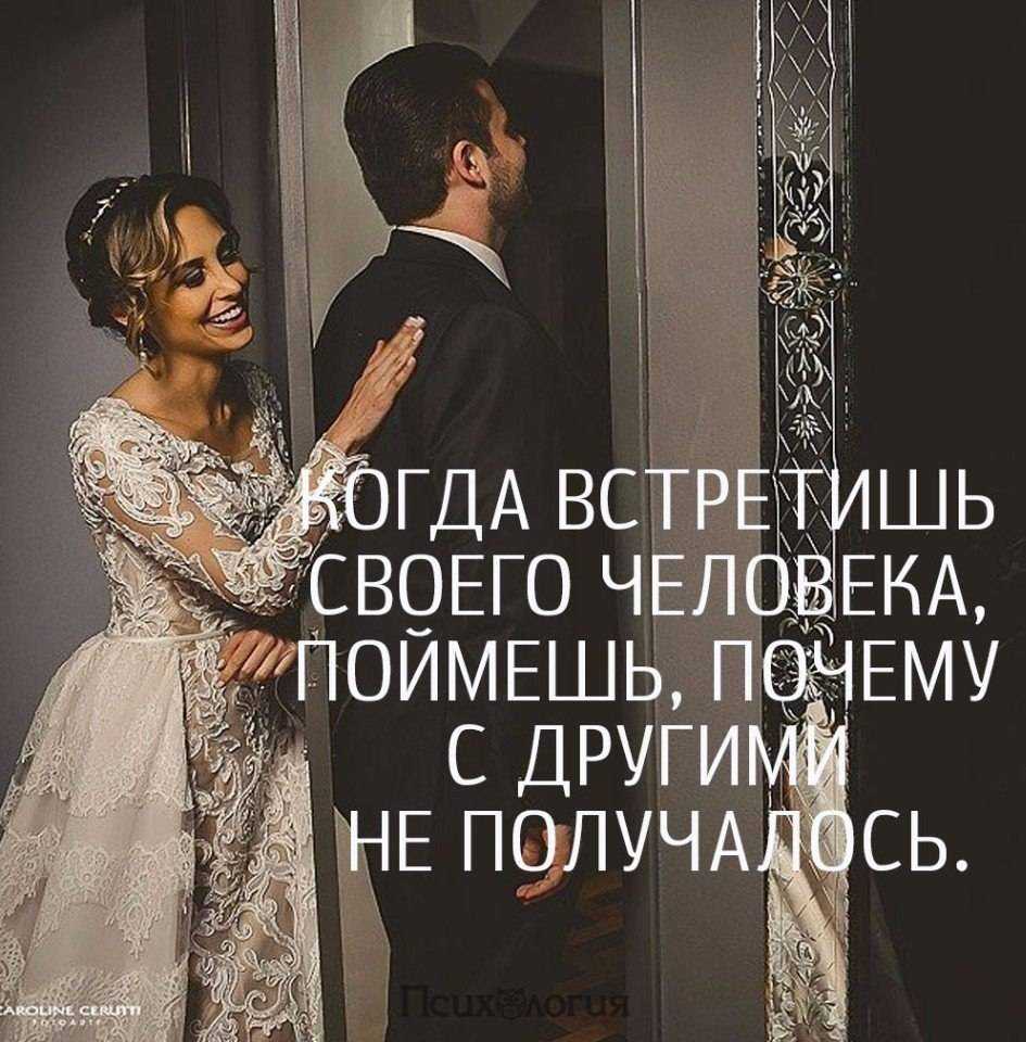 В 70-х годах марина абрамович провела эксперимент. страшный эксперимент: художница стояла 6 часов смирно и позволяла зрителям творить с ней, что угодно