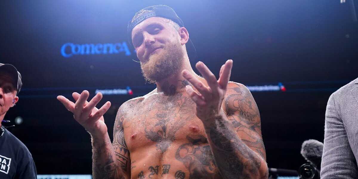 Президент UFC Дана Уайт и бывший боксёр Майк Тайсон публично потроллили друг друга в инстаграме Вот только на мем Уайта Тайсон ответил реальным фото, которое отправило противника в нокаут