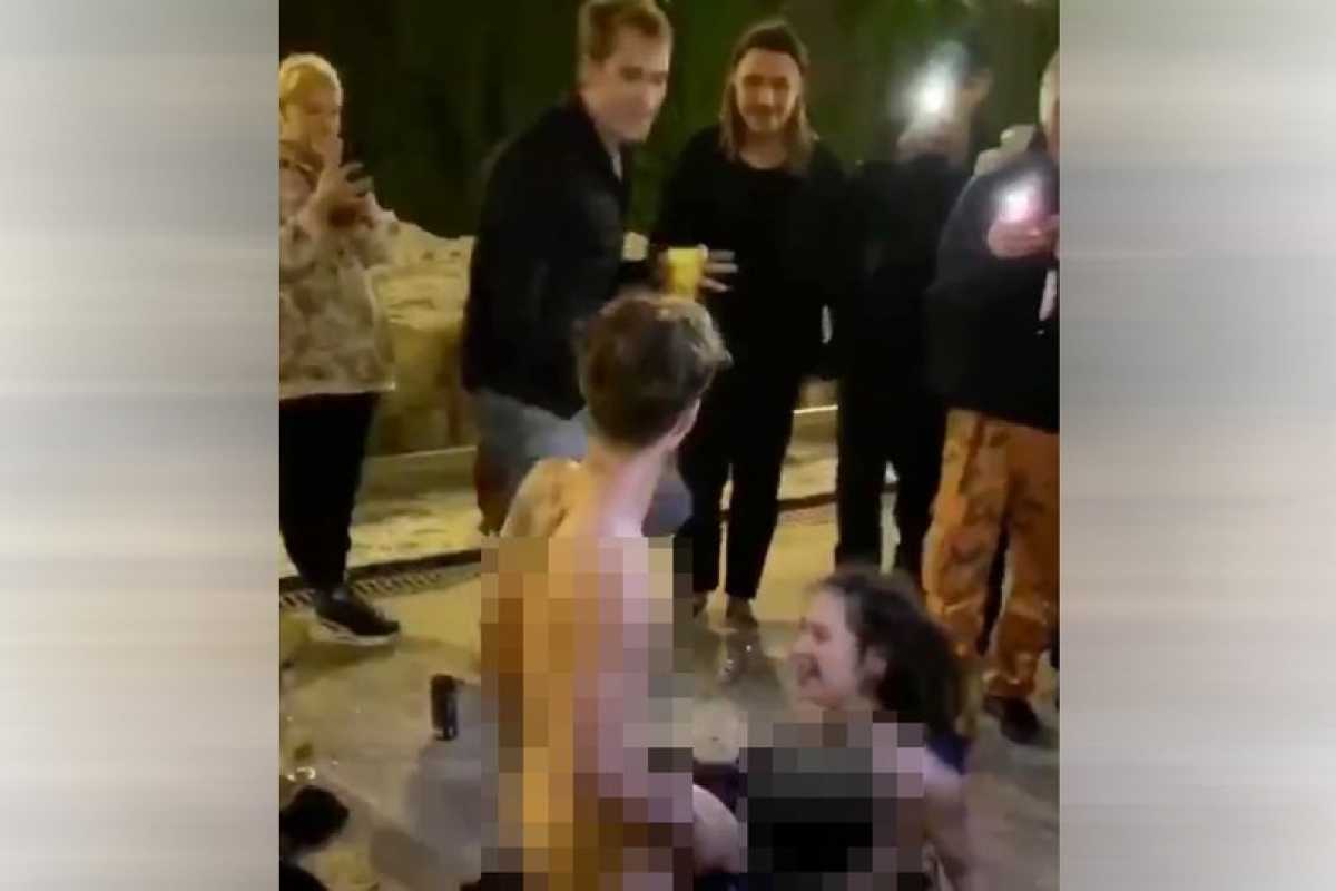 Сценарист Улицы Сезам заявил, что персонажи Берт и Эрни Влас и Еник — гей-пара И не все люди были к этому готовы