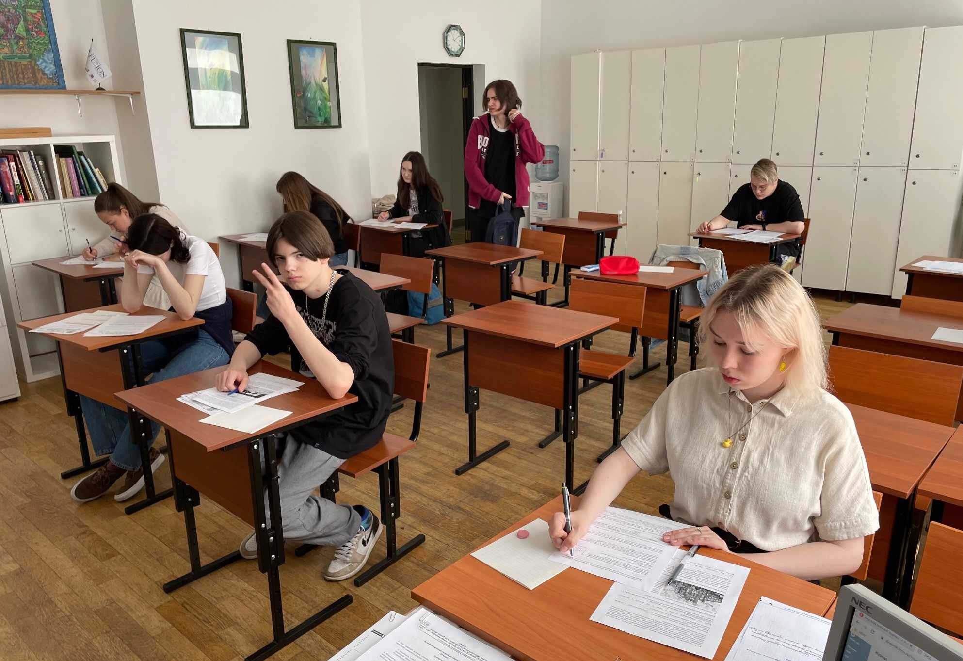 Школа дед инсайдов и лицей инстасамки. зачем ученики меняют названия учебных заведений в google maps. новости волгодонска (вчера, сегодня, сейчас) от news-life (официальный сайт ньюс-лайф)