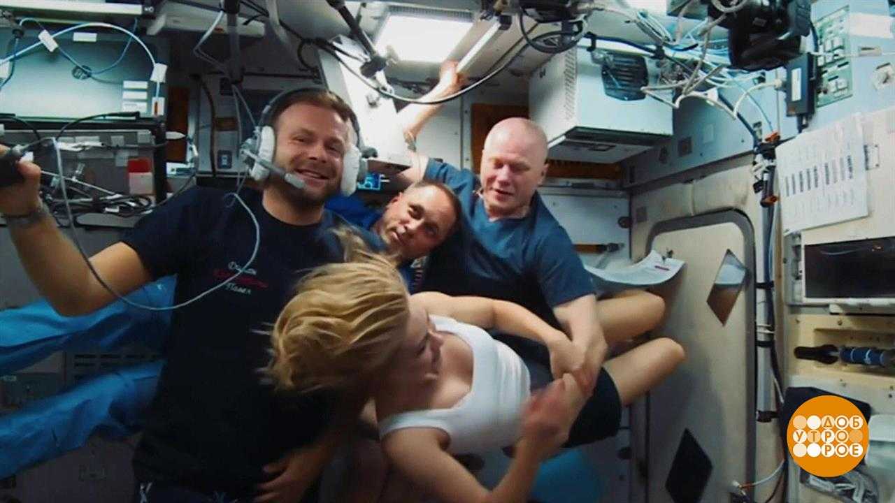 Женский космос. как актриса юлия пересильд попала на мкс «вне очереди» | правмир