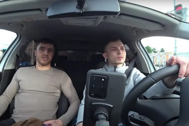 Почему мурат сидел в тюрьме?