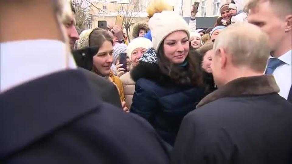 «мне дико смешно»: журналистка прошла на встречу с путиным с «просрочкой» и температурой