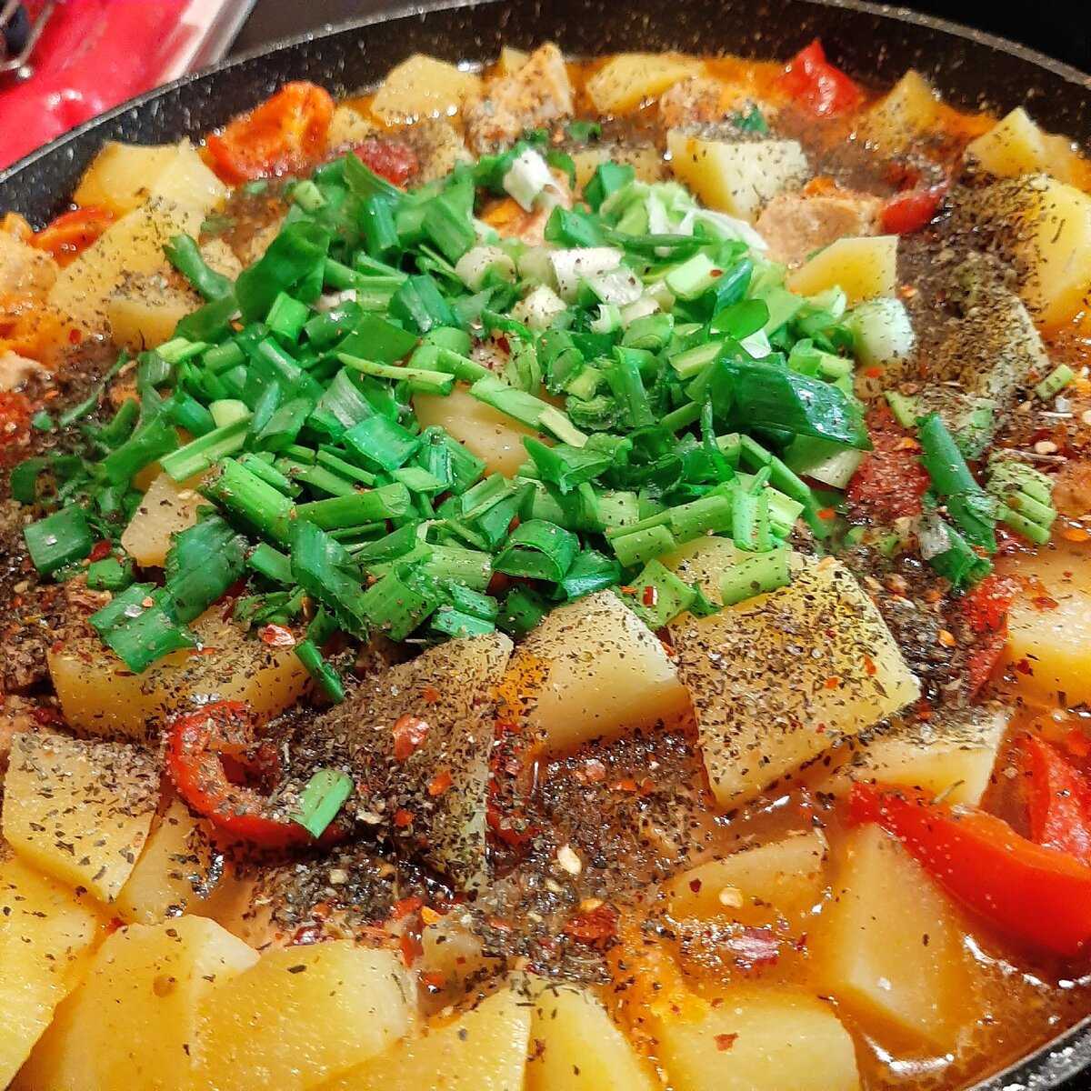 20 отличных рецептов тушеной картошки