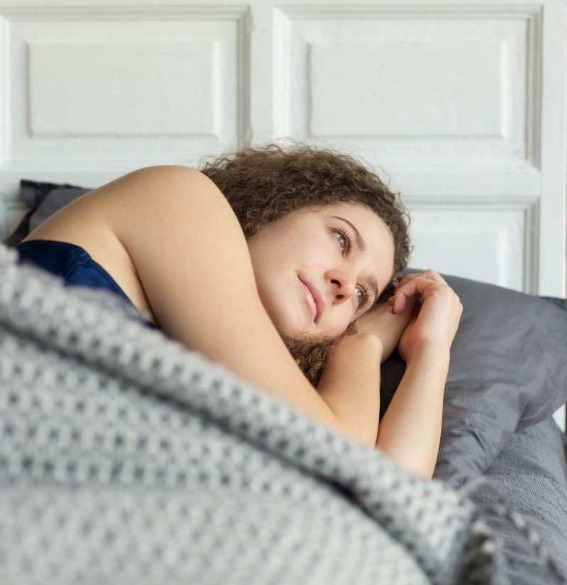 Поведение влюбленного мужчины: 5 показателей того, что он скрывает чувства