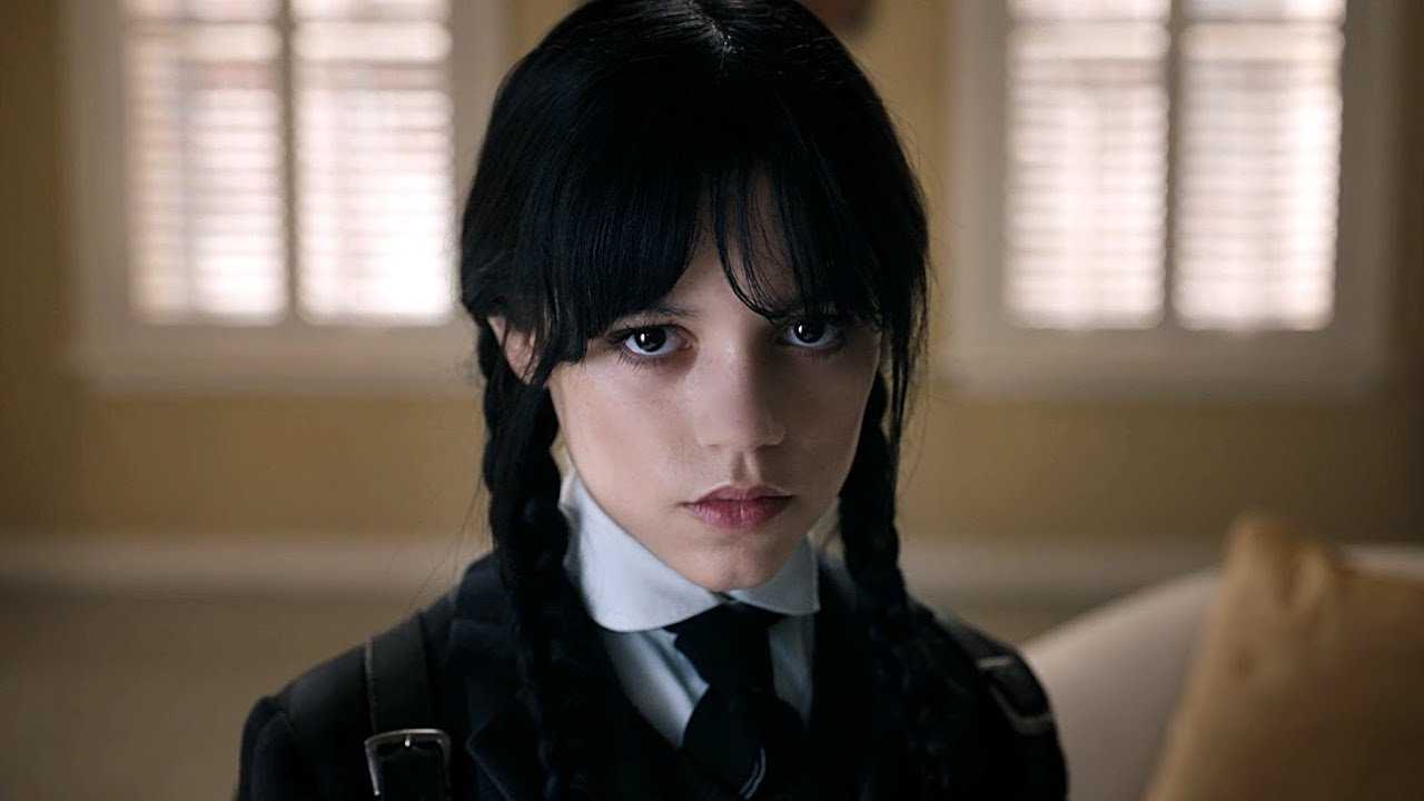 Кто такая звезда сериала «уэнсдэй», танец которой копирует весь мир?