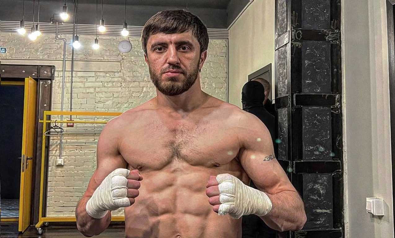 Обманувший таксиста на видео дагестанец Мурад обещал за 1700 рублей встретиться с блогером Асхабом Тамаевым Он не приехал и не вернул деньги